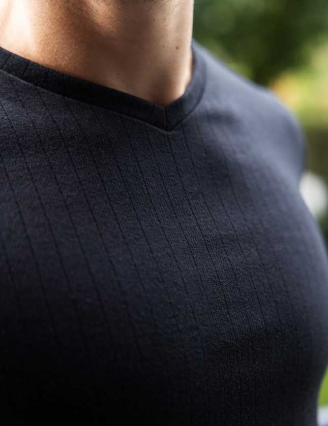 T-shirt col V homme laine manches longues - Noir