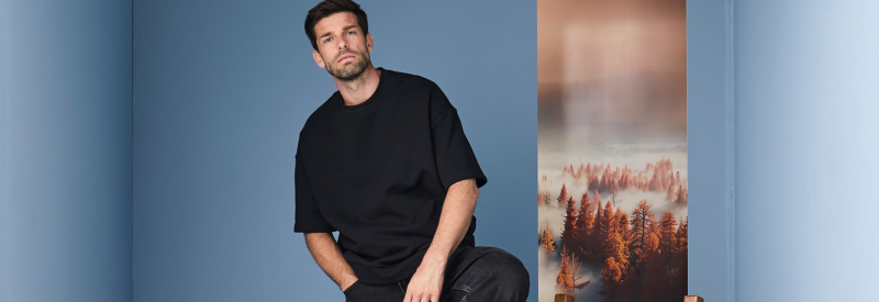 Le retour de l’oversize : pourquoi les sweats amples sont les nouveaux essentiels mode en 2025 
