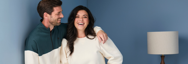 Le sweat un indispensable pour une garde-robe capsule ?